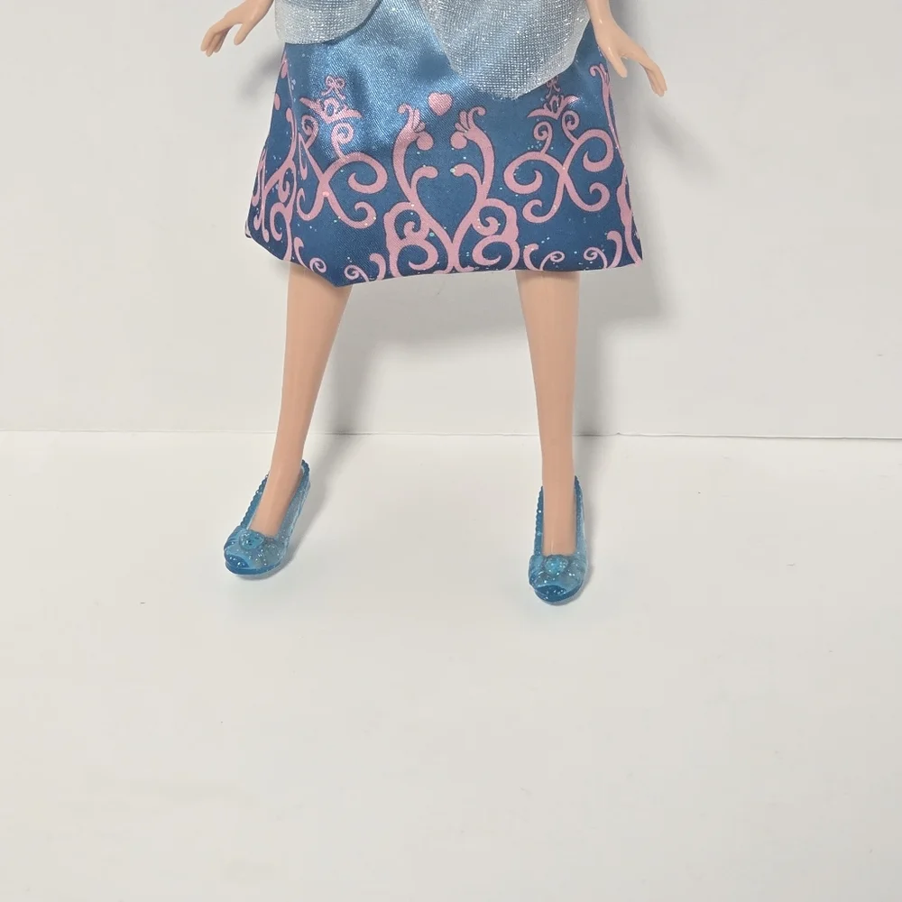 Hasbro Disney Princess Royal Shimmer Series Cinderella 11" Doll #B5288 72561 - Picture 11 of 15